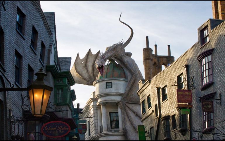 Podrás meter tu nombre en el Cáliz de Fuego para enfrentarte al temible dragón. ESPECIAL/PIXABAY