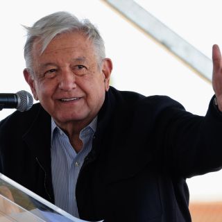 López Obrador anuncia iniciativa para mantener IVA e ISR al 50% en fronteras