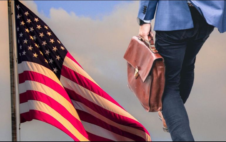 Para aplicar a una visa de trabajo de no inmigrante se requiere que la petición del empleador sea aprobada. UNSPLASH / M. MARIE/ M. BJORK