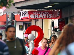 Pedir la garantía por escrito y revisar plazos, precios y condiciones de entrega, así como verificar las políticas de cambio y devolución. EL INFORMADOR / ARCHIVO