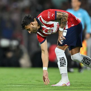 Chivas busca trueque con Monterrey que incluye a Alexis Vega