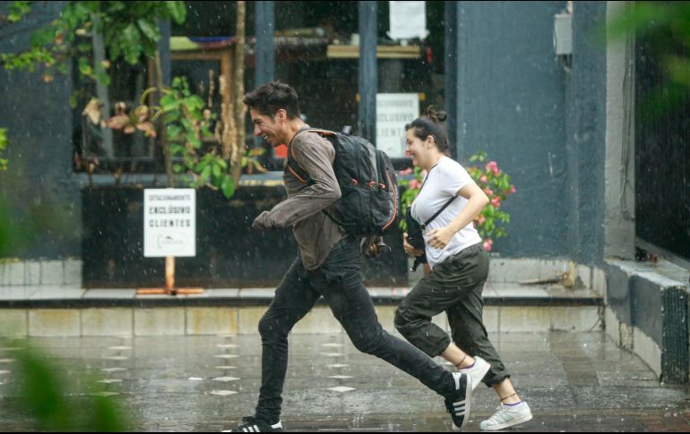 El SMN detalla que el Frente Número 9, canal de baja presión, masa de aire frío y el evento del 