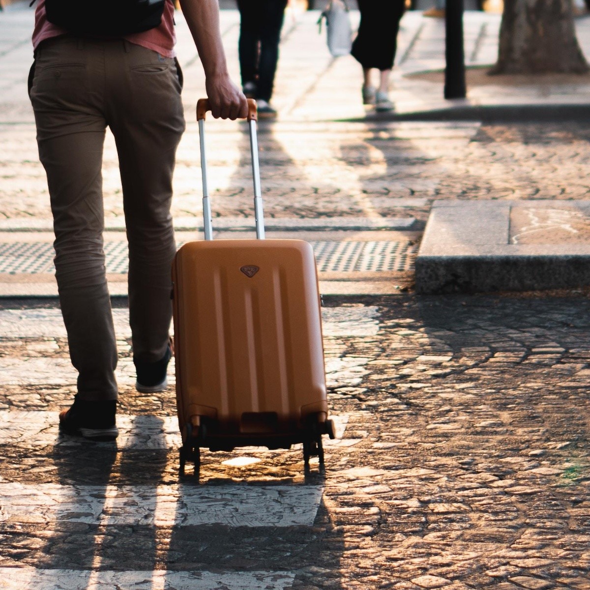 Qué puedes llevar en el equipaje de mano en un avión? - The New York Times