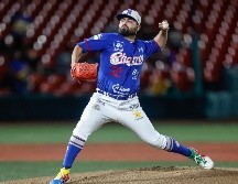 Alemao Hernández cargó con la derrota después de que permitió cuatro carreras en cinco entradas y un tercio de labor. ESPECIAL/Charros de Jalisco
