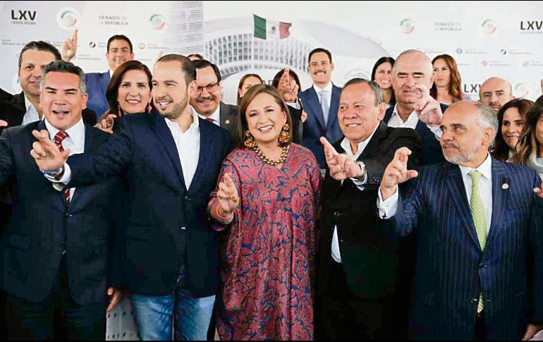 Líderes de los partidos del Frente acompañaron a Xóchitl Gálvez en su último día en el Senado. EL UNIVERSAL