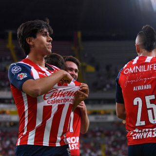 ¿JJ Macías convocado? Estos jugadores viajan con Chivas para amistoso