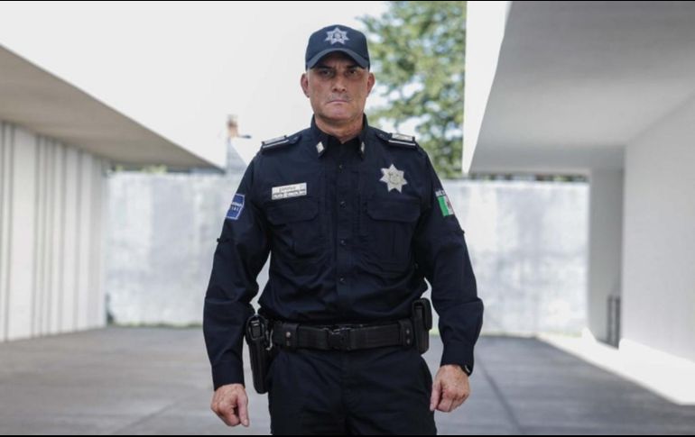 El oficial Hernández Hernández tiene más de 22 años de carrera en la Comisaría de Zapopan, hasta ayer dirigía el Escuadrón Táctico Canino. ESPECIAL