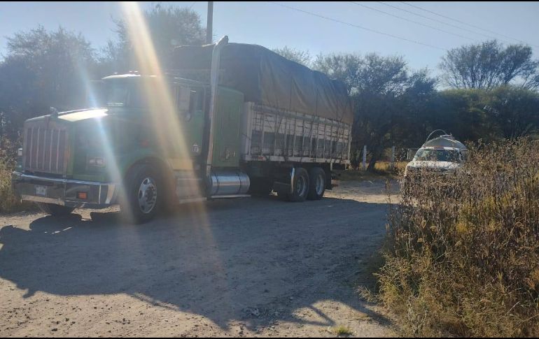 La Fiscalía del Estado acudió al lugar de los hechos para iniciar una carpeta de investigación por dichos bloqueos. ESPECIAL/ SSE