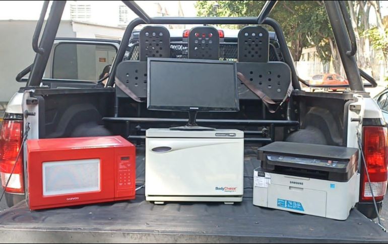 En un comunicado informaron que se recibió el reporte de una persona ajena al interior de un negocio ubicado en los cruces de Av. Ignacio L. Vallarta y Miguel de Cervantes Saavedra. ESPECIAL