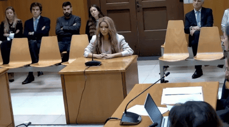 Shakira declarando ante las autoridades españolas. EFE