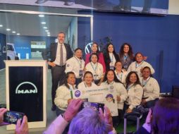 El Secretario de Transporte reconoció la determinación de las aspirantes a convertirse en conductoras del transporte público porque luego de vencer varios obstáculos ya están a punto de incursionar como operadoras. EL INFORMADOR / J. Velazco