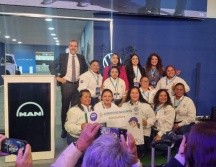 El Secretario de Transporte reconoció la determinación de las aspirantes a convertirse en conductoras del transporte público porque luego de vencer varios obstáculos ya están a punto de incursionar como operadoras. EL INFORMADOR / J. Velazco