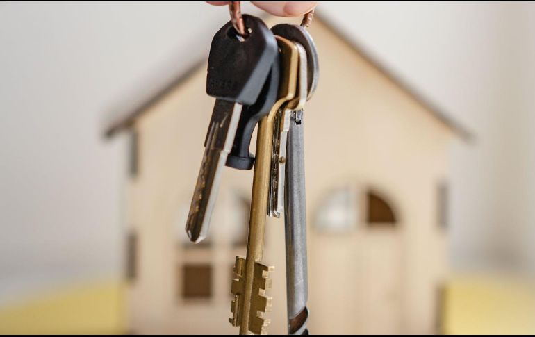 Si estás pensando en comprar una casa, te decimos qué es mejor si un crédito hipotecario o uno de Infonavit. Unsplash.