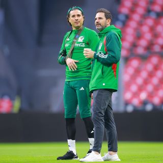 Prensa italiana teme por la lesión de Memo Ochoa con la Selección Mexicana