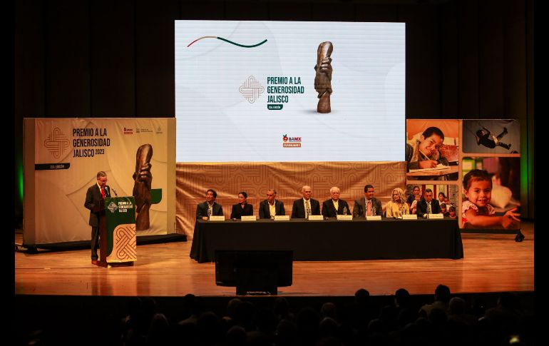 Este martes fue entregado, en su segunda edición, el Premio a la Generosidad Jalisco, impulsado por el Banco de Alimentos de Guadalajara en coordinación con la Secretaría del Sistema de Asistencia Social. EL INFORMADOR / A. Navarro