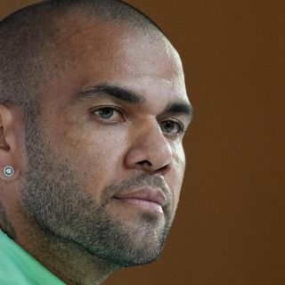 Fiscalía pide 9 años de cárcel para Dani Alves por violación