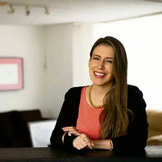 Expone “El lado B de la cultura”