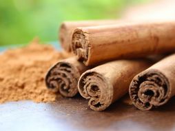 La canela, integrada en una dieta equilibrada y un estilo de vida saludable, puede aportar beneficios significativos para la salud. ESPECIAL / Foto de Rens D en Unsplash