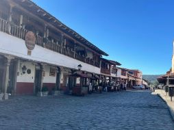 Miembros del ejército aseguraron a la población que todo estaba tranquilo y que podían permanecer en la zona y sus alrededores. 