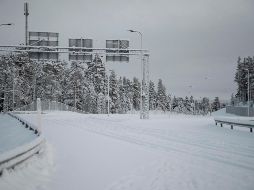 El país ya había cerrado siete de sus ocho puntos de inspección fronteriza debido al pronunciado aumento de migrantes del Medio Oriente y África. EFE / T. Hanninen