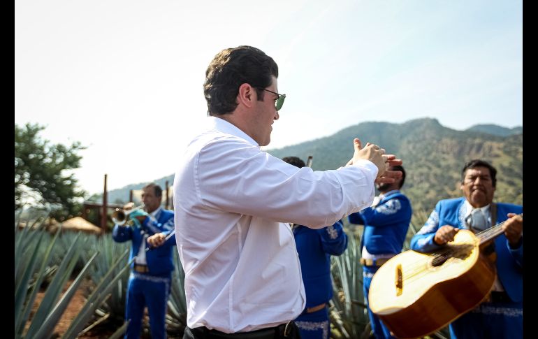 Samuel aseguró que es un asociado del tequila y de llegar a la presidencia realizará acciones en favor de esta agroindustria. EL INFORMADOR / H. Figueroa