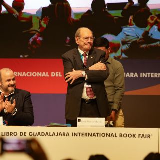 José María Murià recibe el Homenaje al Bibliófilo 2023