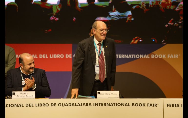 Durante su discurso de agradecimiento, Murià resaltó que el libro, en un sentido o en otro, “ha sido la vocación principal de mi vida” y que por ello la gran satisfacción que siente al recibir de la Universidad de Guadalajara y de la FIL este importante reconocimiento. EL INFORMADOR / A. Navarro