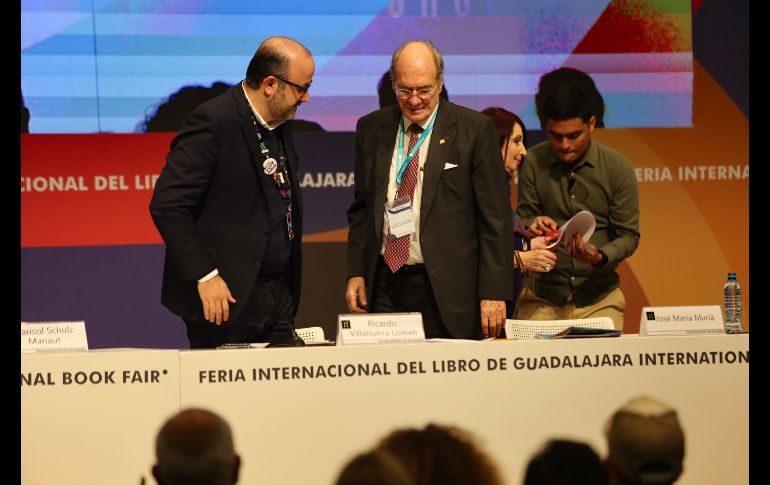 Durante su discurso de agradecimiento, Murià resaltó que el libro, en un sentido o en otro, “ha sido la vocación principal de mi vida” y que por ello la gran satisfacción que siente al recibir de la Universidad de Guadalajara y de la FIL este importante reconocimiento. EL INFORMADOR / A. Navarro