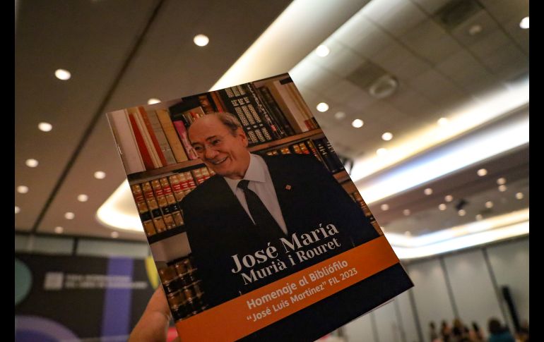 Durante su discurso de agradecimiento, Murià resaltó que el libro, en un sentido o en otro, “ha sido la vocación principal de mi vida” y que por ello la gran satisfacción que siente al recibir de la Universidad de Guadalajara y de la FIL este importante reconocimiento. EL INFORMADOR / A. Navarro