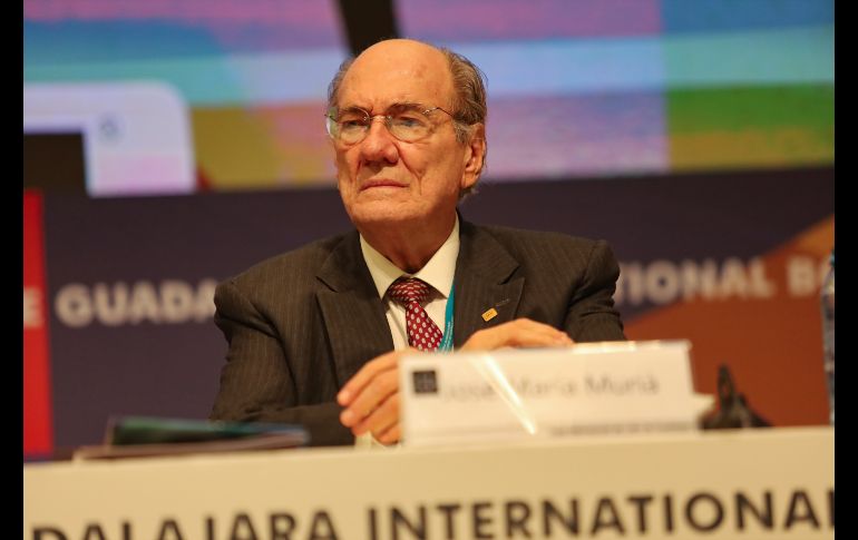 Durante su discurso de agradecimiento, Murià resaltó que el libro, en un sentido o en otro, “ha sido la vocación principal de mi vida” y que por ello la gran satisfacción que siente al recibir de la Universidad de Guadalajara y de la FIL este importante reconocimiento. EL INFORMADOR / A. Navarro