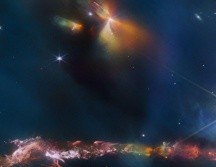 La NASA detalla, que la emisión infrarroja de los flujos de la estrella penetra el gas y el polvo que los oscurecen. ESPECIAL / NASA