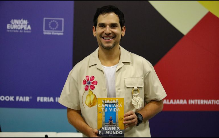 Destaca que este libro nace de las anécdotas que ha tenido recorriendo el mundo. EL INFORMADOR/A.NAVARRO