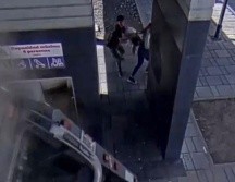 Un vehículo se impacta en estación de Mi macro, Zapopan. ESPECIAL/ CAPTURA