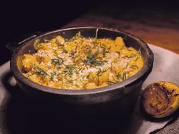 Platillos como los esquites ofrecen una nueva faceta en los fogones de Micaela, Mar y Leña. CORTESÍA
