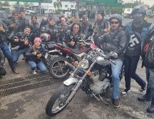 Los motociclistas desfilaron por el carril lateral, con la supervisión de las autoridades viales. EL INFORMADOR / J. DÍAZ