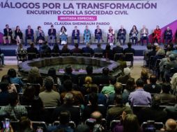 Sheinbaum enfatizó que el objetivo no es promover un pensamiento uniforme, por lo que la participación de todos es crucial para alcanzar propuestas más inclusivas y consensuadas en diversos ámbitos de la vida pública. CORTESÍA