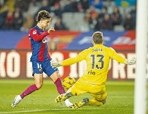 Joao Félix marcó el único gol para darle el triunfo al Barcelona. EFE