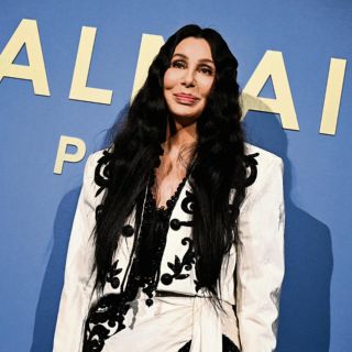 Cher quiere destronar a Mariah Carey esta Navidad