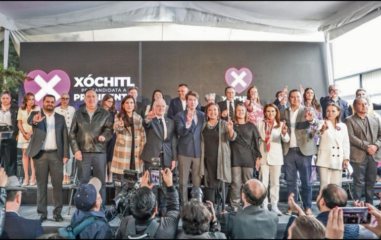 Xóchitl Gálvez tiene en su grupo de colaboradores perfiles de las tres fuerzas políticas que integran el frente opositor: PRI, PAN y PRD. ESPECIAL