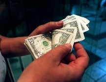 En la sesión overnight, el tipo de cambio presentó volatilidad con sesgo bajista. SUN / ARCHIVO