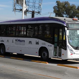 Cierran los patios del Macrobús y Peribús por cateo de la FGR