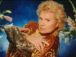 El legado de Walter Mercado sigue ofreciendo guía en el destino. FACEBOOK / Walter Mercado