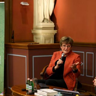 Galardonados del Premio Nobel defienden la investigación fundamental