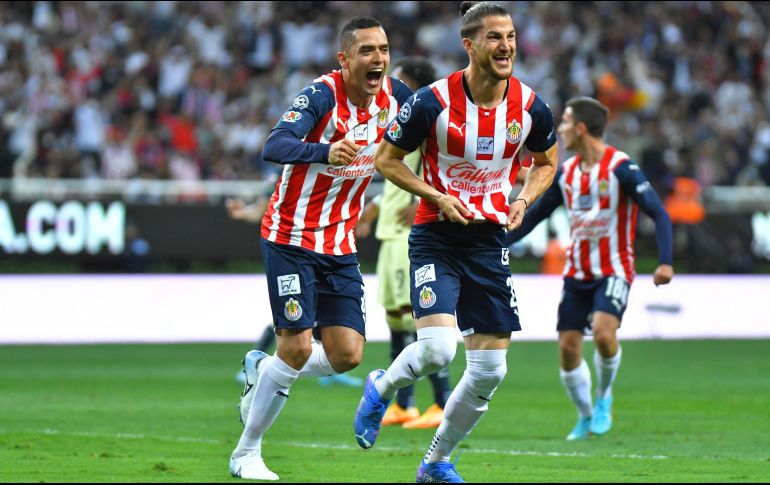 Durante su estadía, Hiram llegó a consolidarse como el mejor jugador de Chivas, pues en el 2020 mostró su mejor nivel y se posicionó como un defensa inamovible en el 11 titular del equipo tapatío. IMAGO7