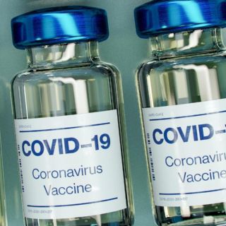 Autorizan venta de vacunas anticovid de Pfizer y Moderna