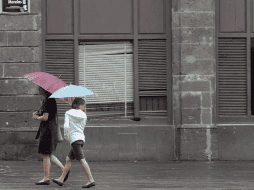 Las lluvias llegaron a intensificarse y a dejar inundaciones en varios puntos de la ciudad. EL INFORMADOR/ ARCHIVO.