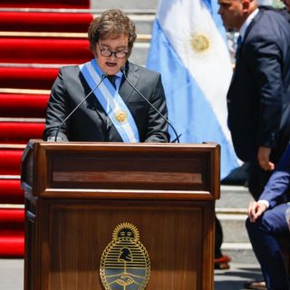 Javier Milei realiza juramento como presidente de Argentina