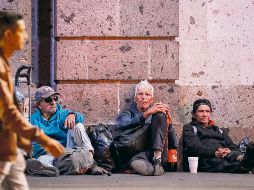 Las personas en situación de calle son más vulnerables durante la temporada invernal y pocos son los que aceptan ser trasladados a los refugios y por lo tanto no acceden a los programas de reincorporación social. EL INFORMADOR/ H. Figueroa