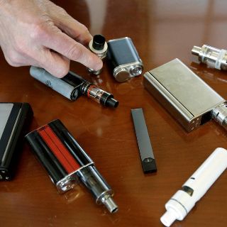 López Obrador anuncia iniciativa para prohibir vapeadores, "hacen mucho daño"