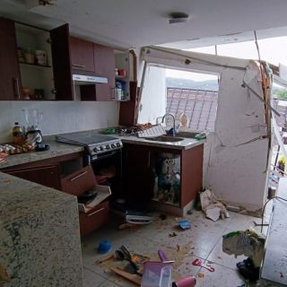 Explosión en departamento de El Fortín deja a mujer lesionada